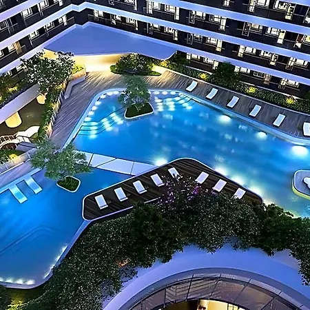 Maru Suite Air 48F; Studio 2 Queen Size Beds Makati City