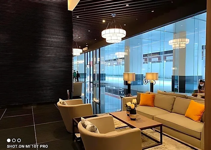 Maru Air 48f; 2br-4pax, 2 Double Beds Makati ホテル 3*